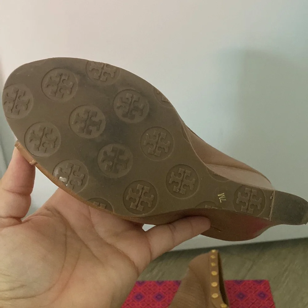 Tory Burch peep toe leather wedges - Picture 3 of 10